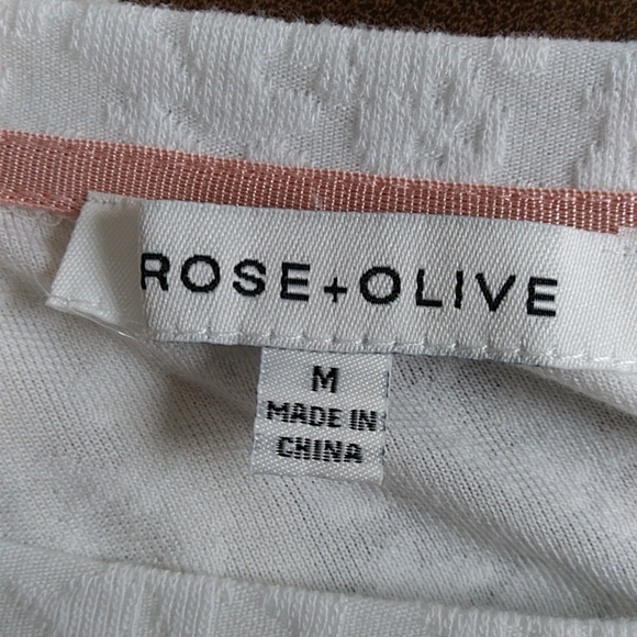 Rose + Olive Pleated Short Sleeve Top M White Pattern - Picture 2 of 16